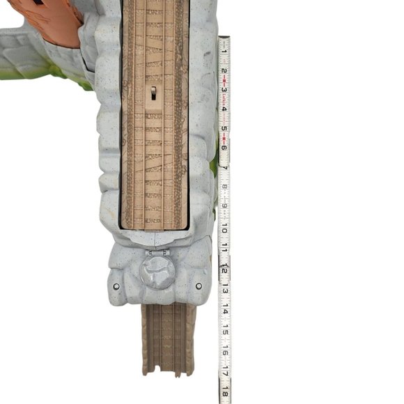 Thomas the Tank Trackmaster Castle Quest‎ Tower 2012 Includes Both Pieces Used - Picture 3 of 6